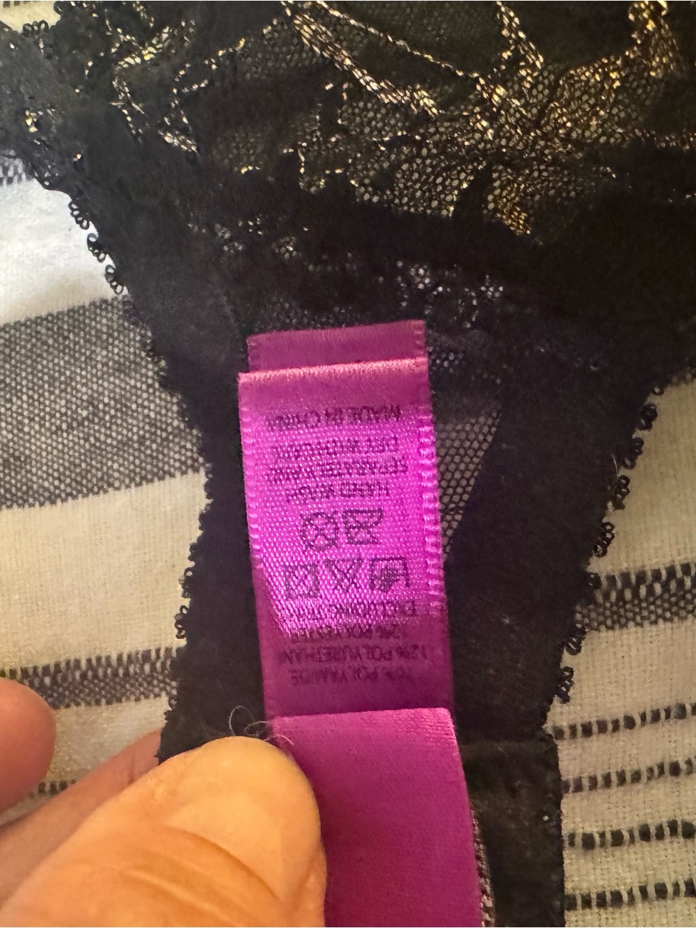 Agent Provocateur Black Lace Underwire Bra 32E - Picture 14 of 16